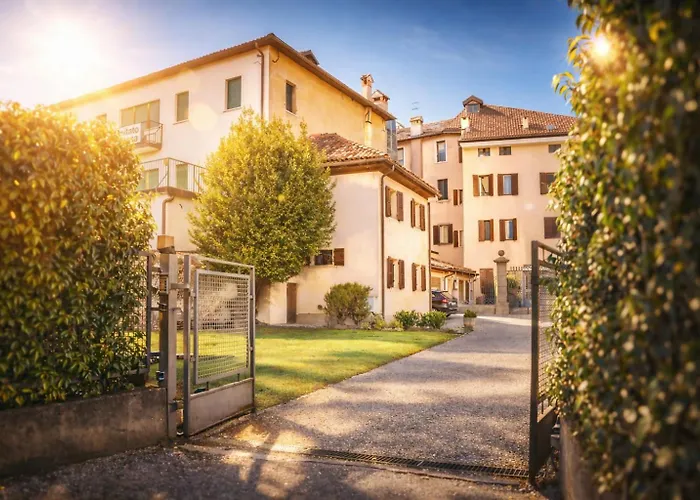 Boutique In Centro Storico Con Parcheggio